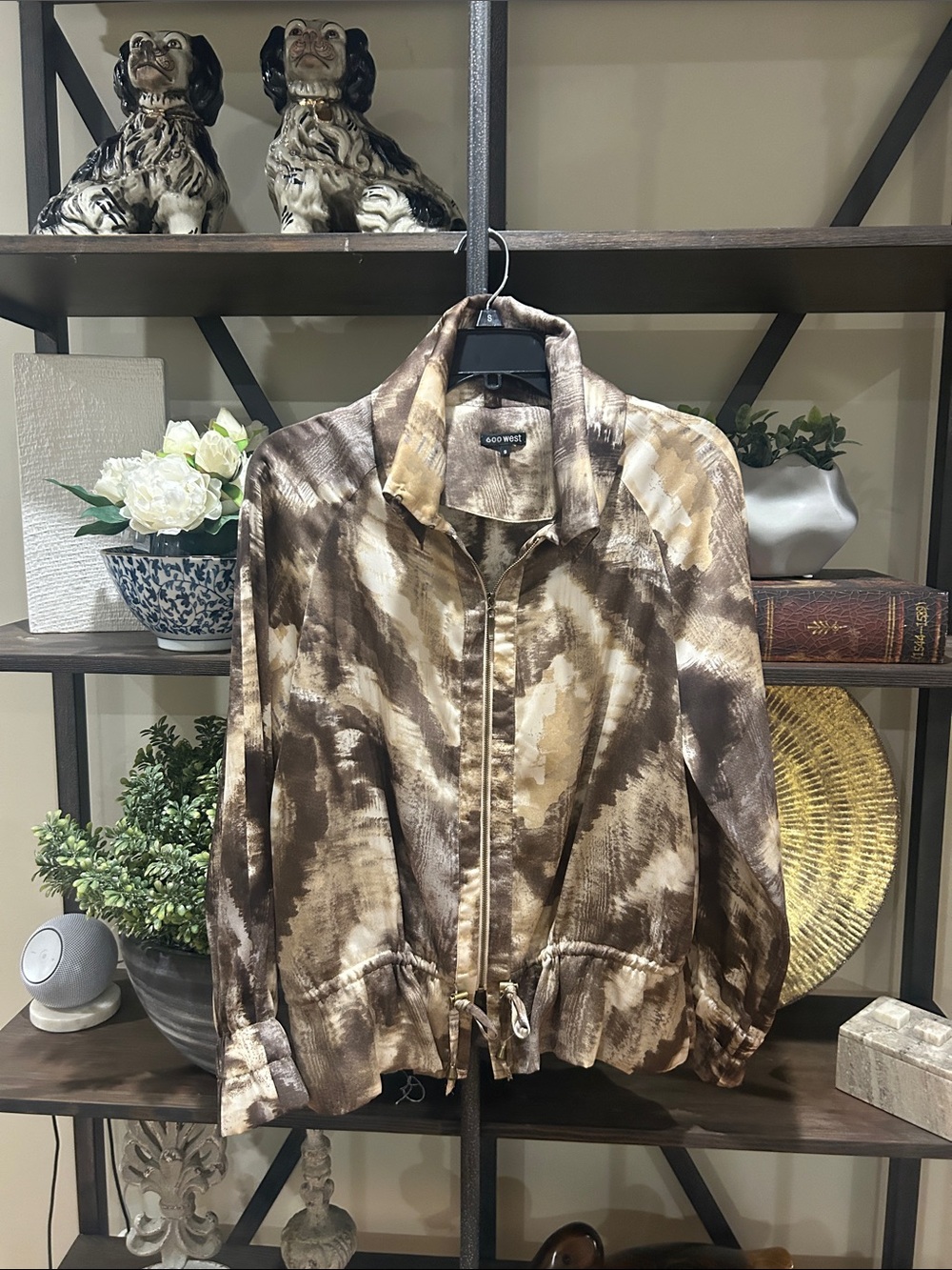 600 West / small Brown and Cream Tie-Dye Utility Jacket / lovely on!